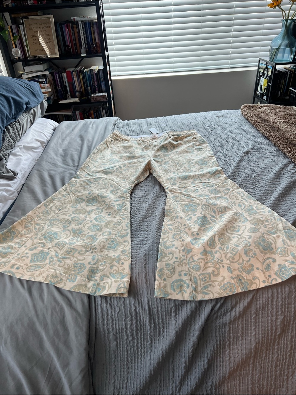 torrid Girls' Paisley Bell-Bottom Pants in Cream and Light Blue